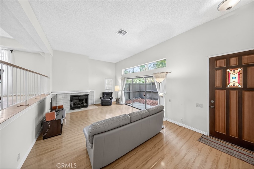 1812 S Marengo Ave 10