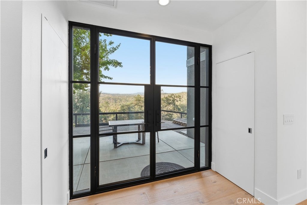 41819 Lilley Mountain Drive