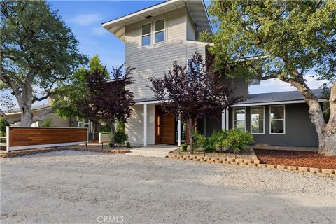 Photo of 41819 Lilley Mountain Drive, Coarsegold, CA 93614 (MLS # FR26118297)