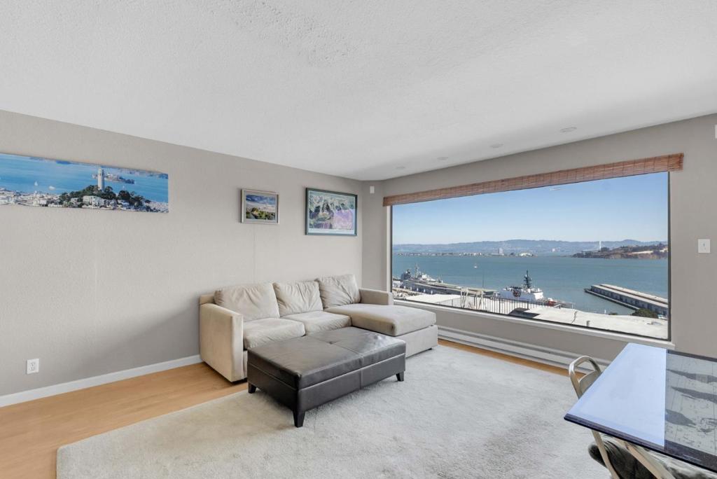 1451 Montgomery Street 6