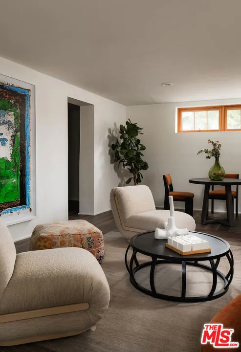 Santa Barbara, California 93108, United States, 4 Bedrooms Bedrooms, ,8 BathroomsBathrooms,Residential,Pending,176283