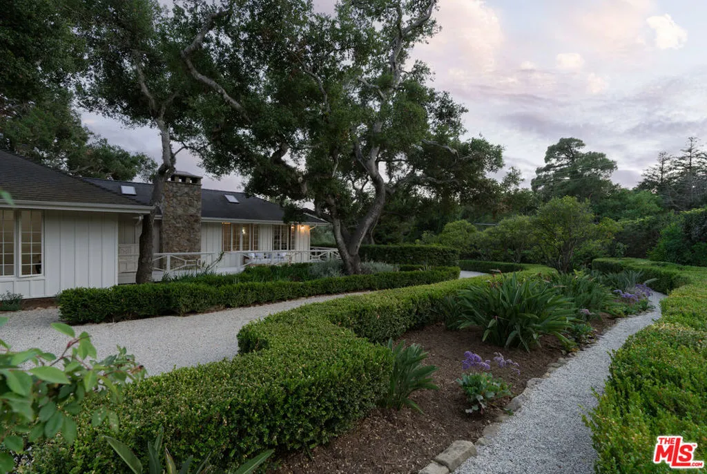 Santa Barbara, California 93108, United States, 4 Bedrooms Bedrooms, ,8 BathroomsBathrooms,Residential,Pending,176283