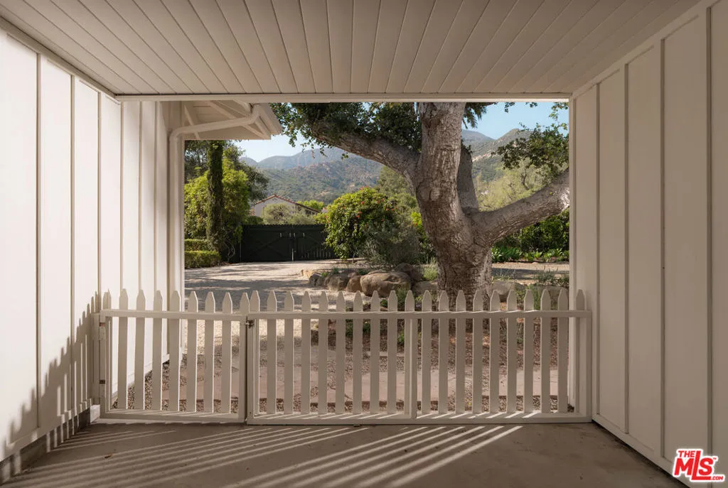 Santa Barbara, California 93108, United States, 4 Bedrooms Bedrooms, ,8 BathroomsBathrooms,Residential,Pending,176283