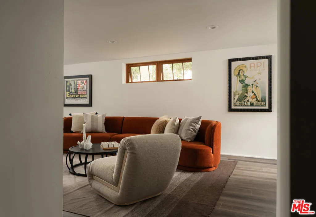 Santa Barbara, California 93108, United States, 4 Bedrooms Bedrooms, ,8 BathroomsBathrooms,Residential,Pending,176283