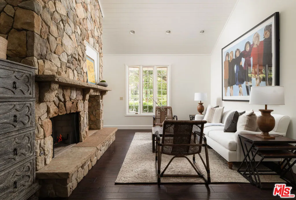 Santa Barbara, California 93108, United States, 4 Bedrooms Bedrooms, ,8 BathroomsBathrooms,Residential,Pending,176283