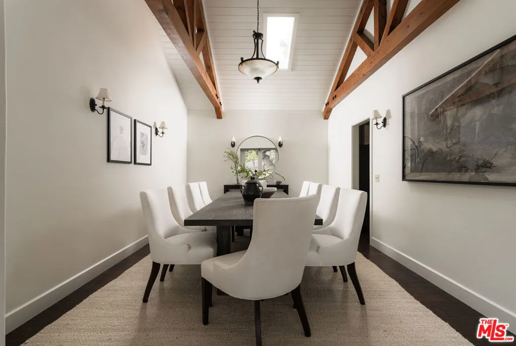 Santa Barbara, California 93108, United States, 4 Bedrooms Bedrooms, ,8 BathroomsBathrooms,Residential,Pending,176283