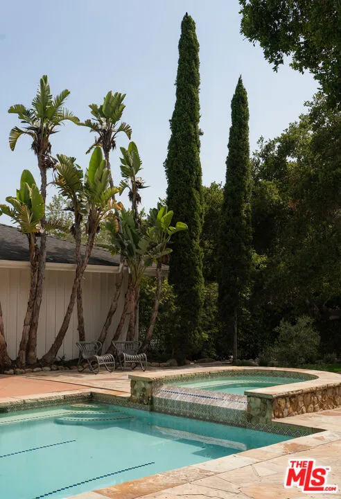 Santa Barbara, California 93108, United States, 4 Bedrooms Bedrooms, ,8 BathroomsBathrooms,Residential,Pending,176283