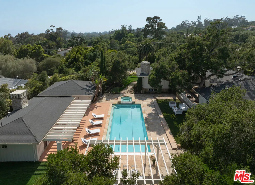 Santa Barbara, California 93108, United States, 4 Bedrooms Bedrooms, ,8 BathroomsBathrooms,Residential,Pending,176283