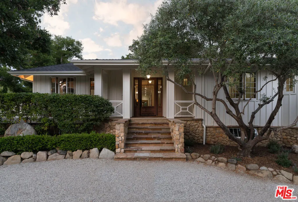 Santa Barbara, California 93108, United States, 4 Bedrooms Bedrooms, ,8 BathroomsBathrooms,Residential,Pending,176283