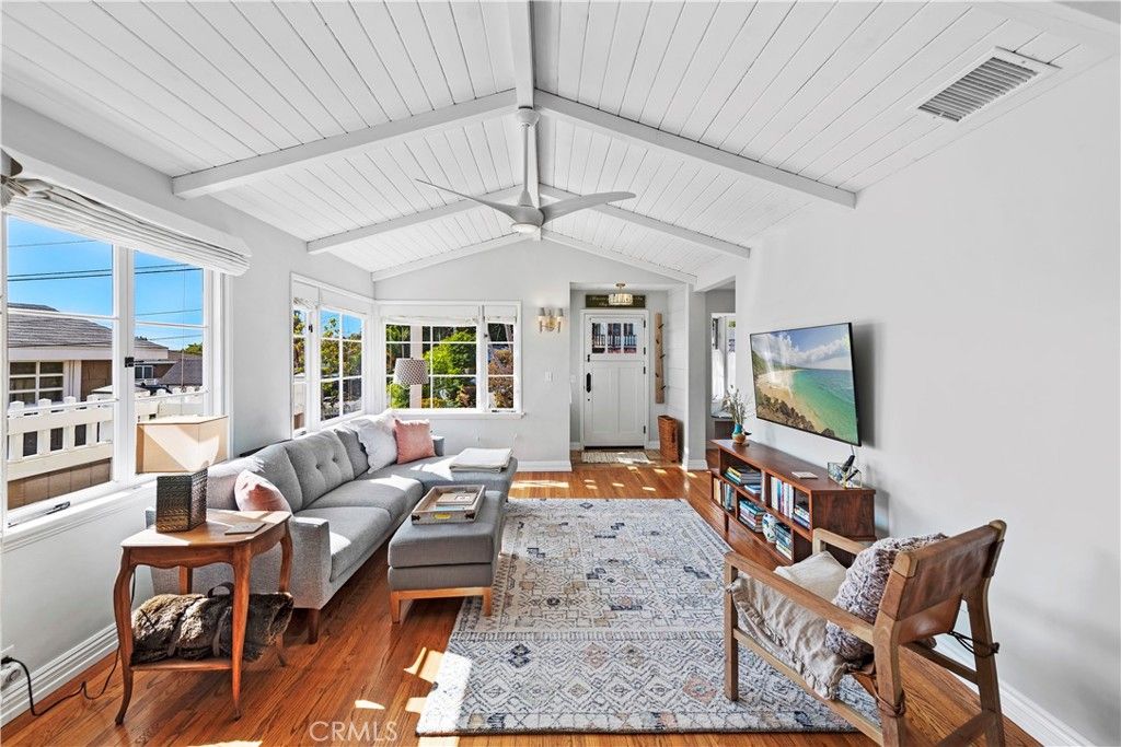 Photo of 515 Oak Street, Laguna Beach, CA 92651 (MLS # LG26035479)