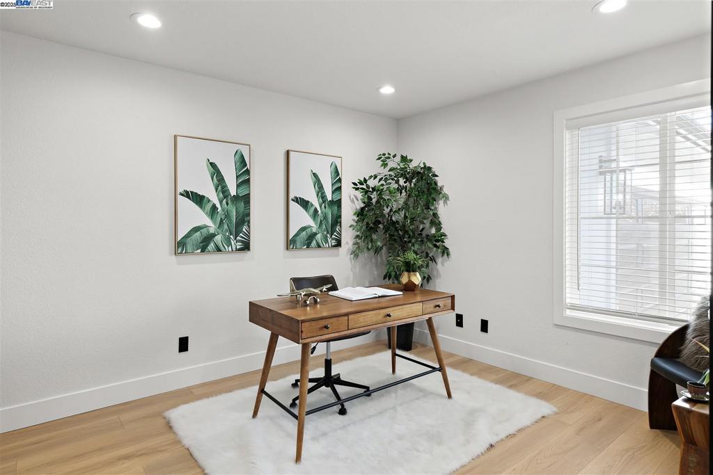 NEWARK - Residential