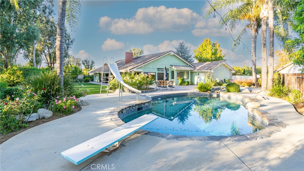 Country Lane (106) - Residential