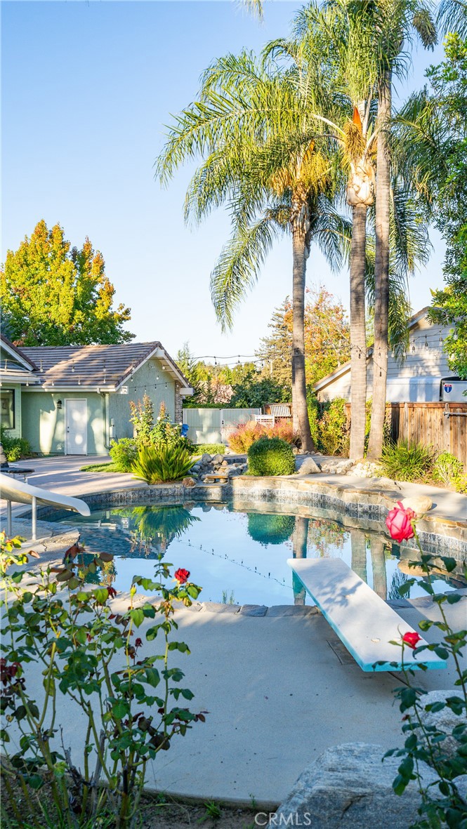Country Lane (106) - Residential