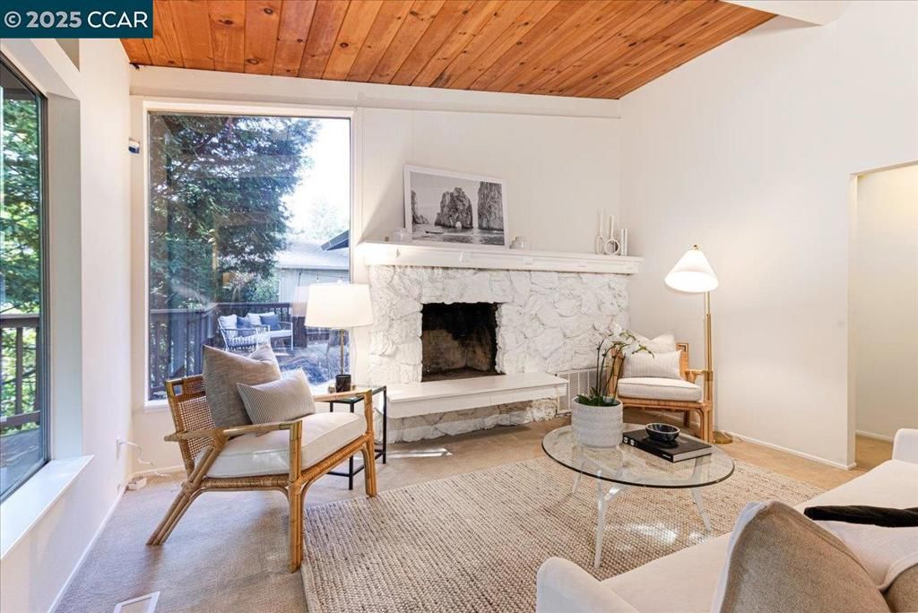 Photo of 6701 Sobrante Rd, Oakland, CA 94611 (MLS # 41115149)