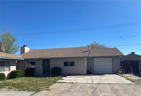 Photo of 21061 Nisqually Road #C, Apple Valley, CA 92308 (MLS # IV26063797)