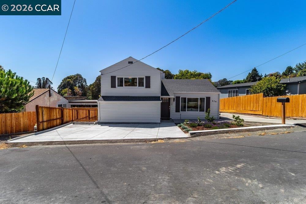 679 El Centro Rd