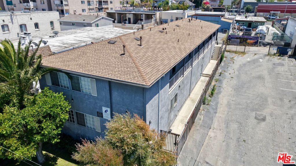 663 W 5th Street