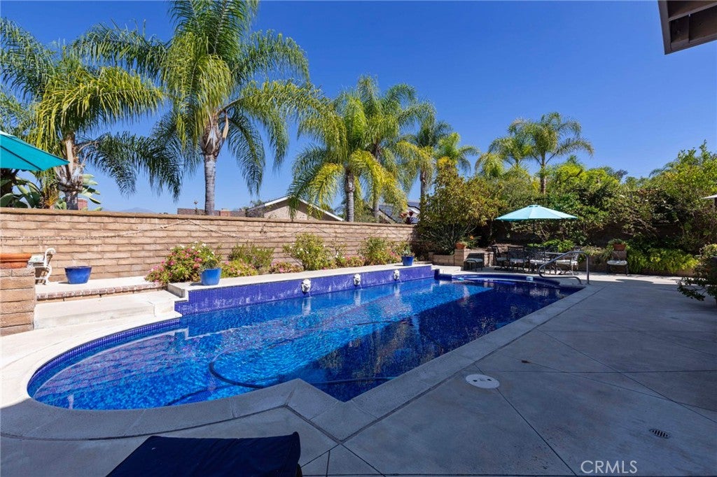 25516 La Mirada Street
