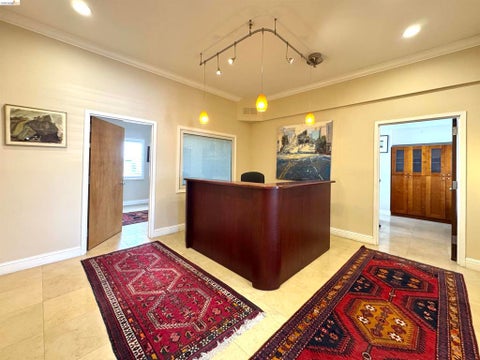 Photo of 212 9Th St ST #401, Oakland, CA 94607 (MLS # 41147272)
