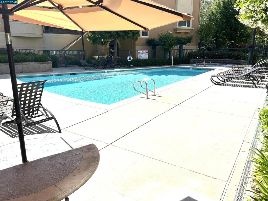 MIDTOWN - Residential