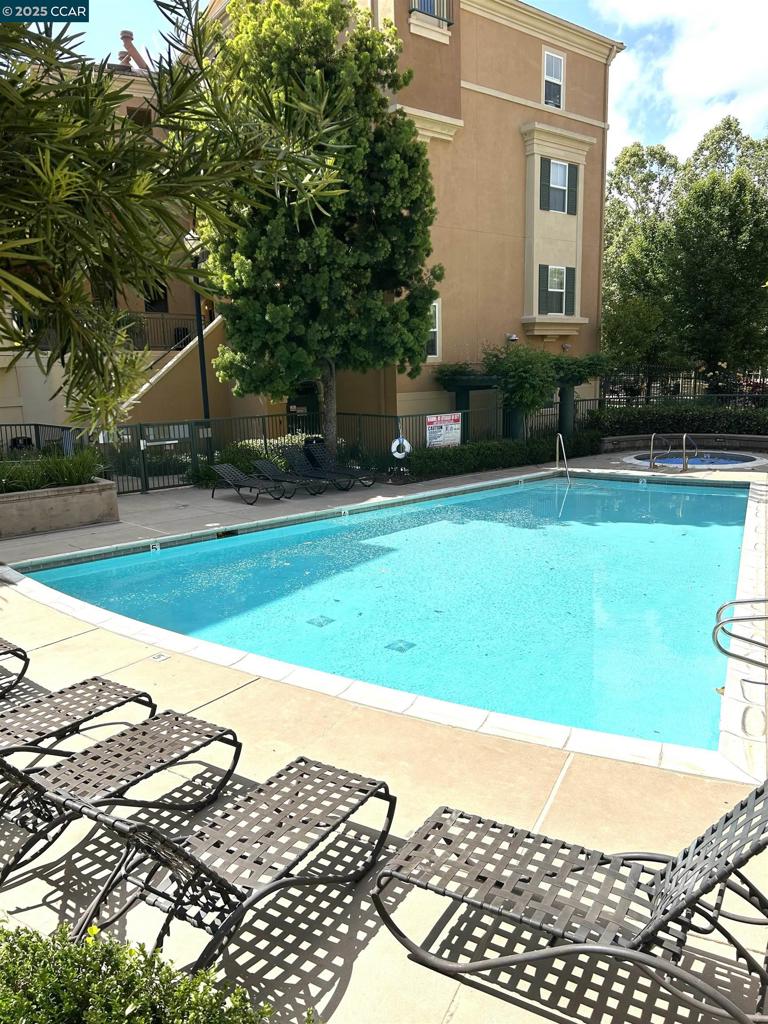 MIDTOWN - Residential