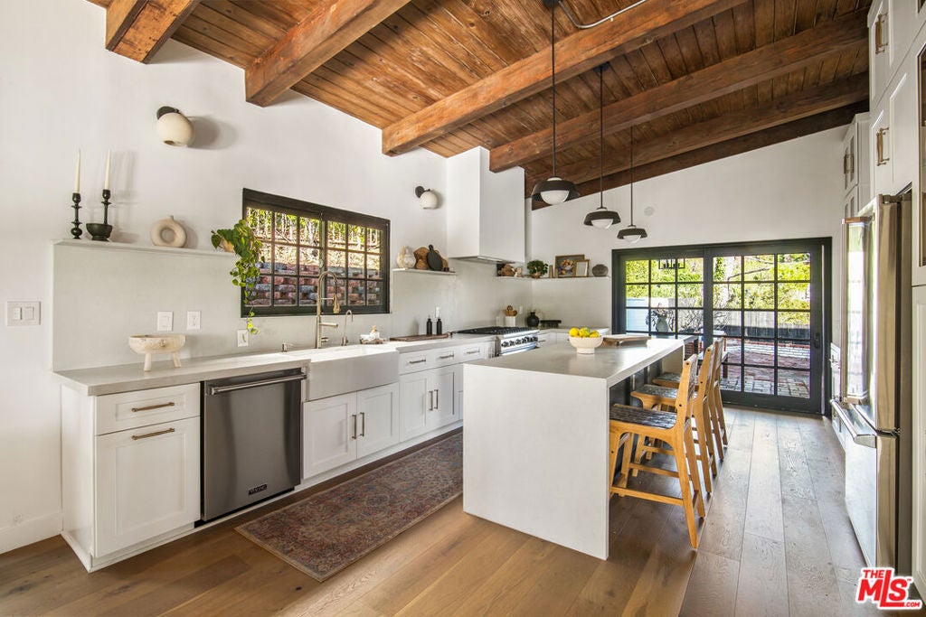 Photo of 9265 Thrush Way, Los Angeles, CA 90069 (MLS # 26714515)