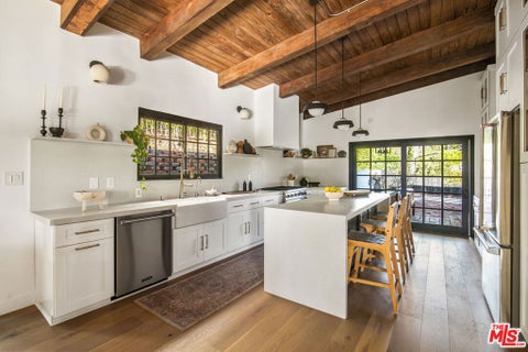 Photo of 9265 Thrush Way, Los Angeles, CA 90069 (MLS # 26714515)
