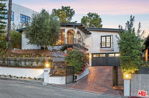 Photo of 9265 Thrush Way, Los Angeles, CA 90069 (MLS # 26714515)