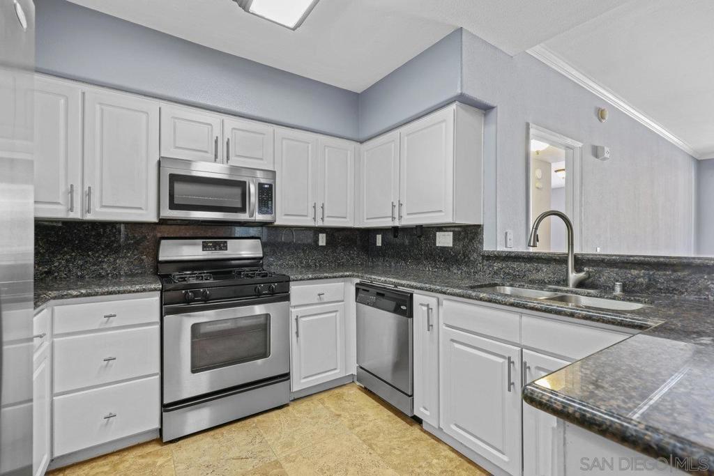12372 Carmel Country Rd 202