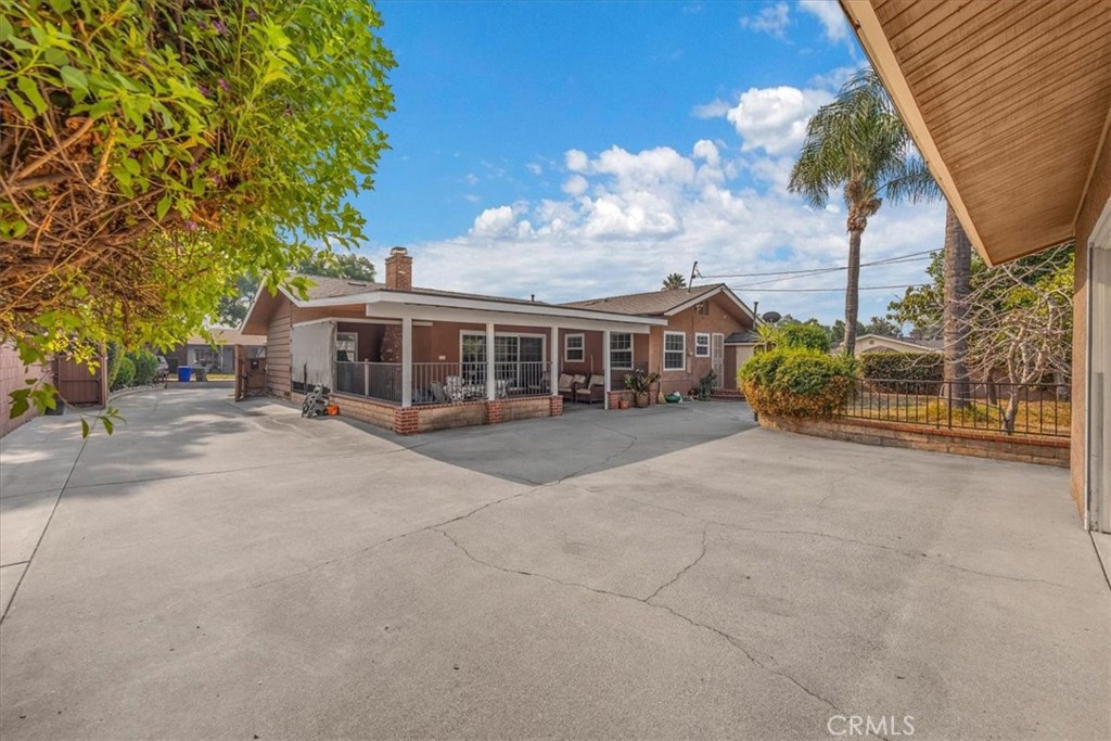 2183 Sinclair Street