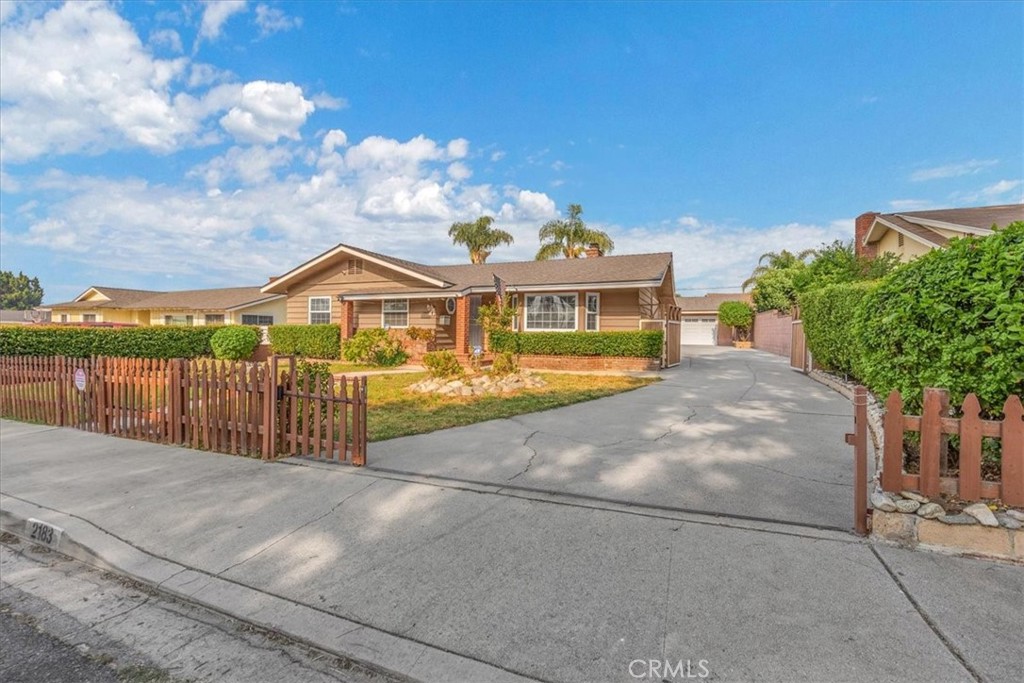 2183 Sinclair Street