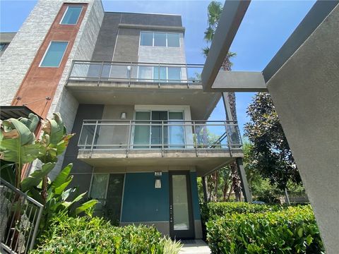 270 Rockefeller Irvine CA 92612