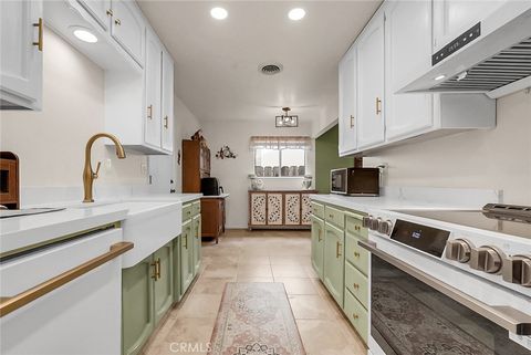 1213 E A Oakdale CA 95361
