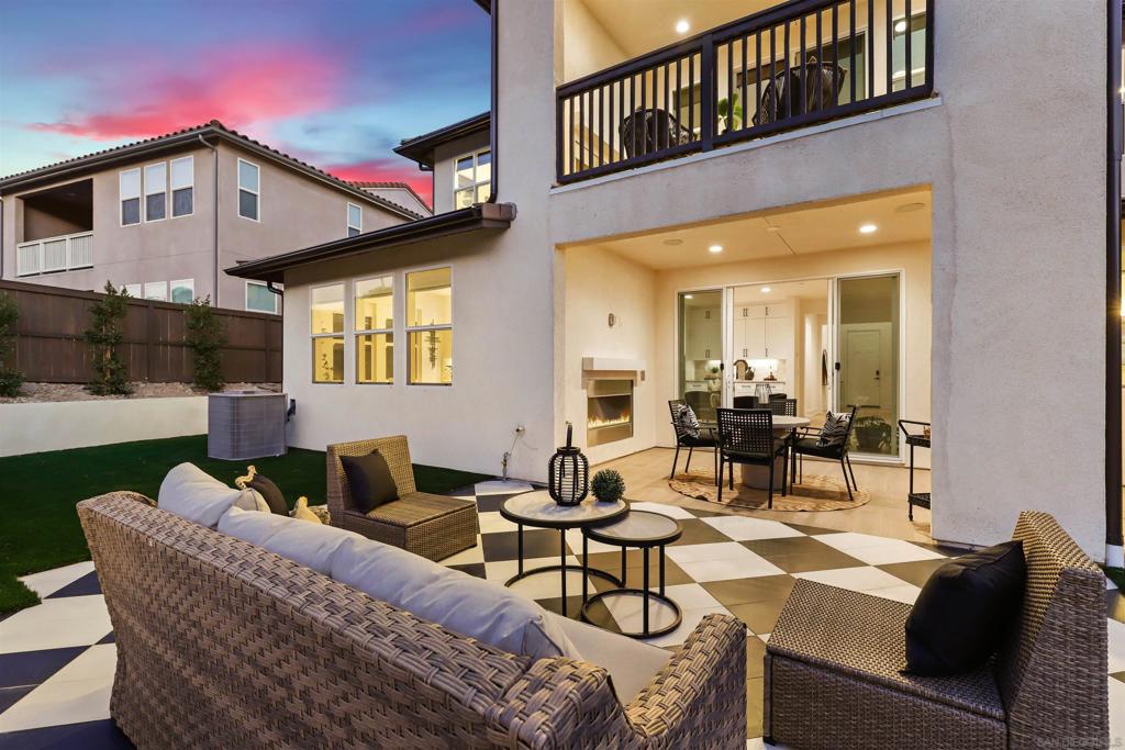 2168 Paseo Levanten