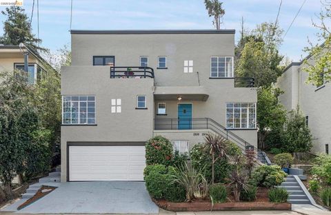 Photo of 2306 Ivy Dr, Oakland, CA 94606 (MLS # 41127972)