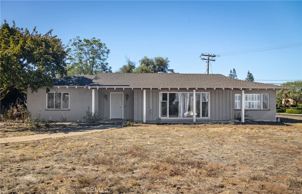 604 E Mariposa