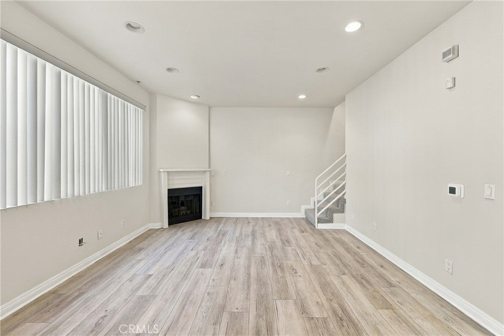 812 N Hudson 103