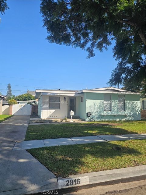 Photo of 2816 N Greenbrier Road, Long Beach, CA 90815 (MLS # PW25245195)