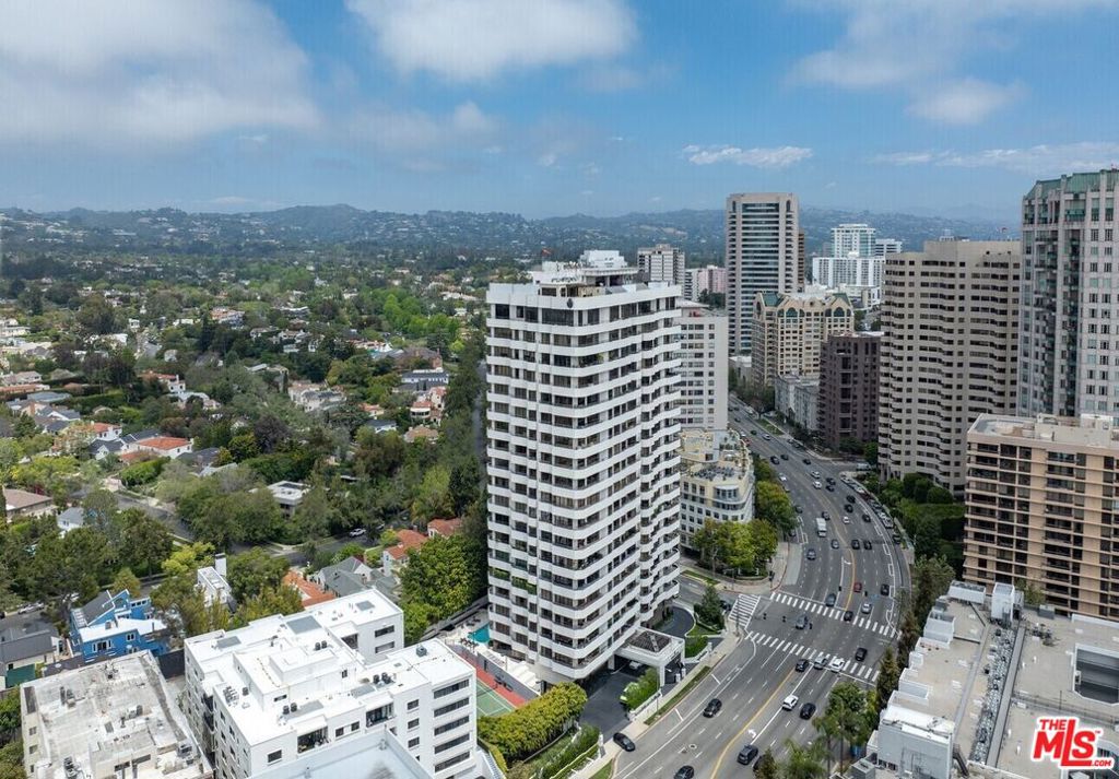 The Wilshire House is a striking 20-story high-rise located along the esteemed Wilshire Corridor. Completed in 1982, it features 69 upscale condominium residences. Its signature curved architecture and expansive wrap-around balconies set it apart on the Los Angeles skyline. Renowned for its refined design and luxurious atmosphere, the building offers a balance of privacy and community. Residents enjoy top-tier amenities and the peace of mind that comes with 24-hour security, making it one of the most sought-after addresses in the heart of Westwood. This property has been placed in an upcoming event. All bids should be submitted at Xome.com void where prohibited. Please submit any pre-auction offer received through the property details page on Xome.com. Any post-auction offers will need to be submitted directly to the listing agent. Response within 3 business days. All properties are subject to a 5% buyer's premium pursuant to the Auction Participation Agreement and Terms & Conditions minimums will apply. California First Look Period: This is an exclusive listing period for purchase by owner-occupant buyers, select nonprofits, governmental entities, and other approved entities. Qualified purchasers can bid on this property by visiting Xome.com. Offers will be accepted by all other buyer types after 11/14/2025.