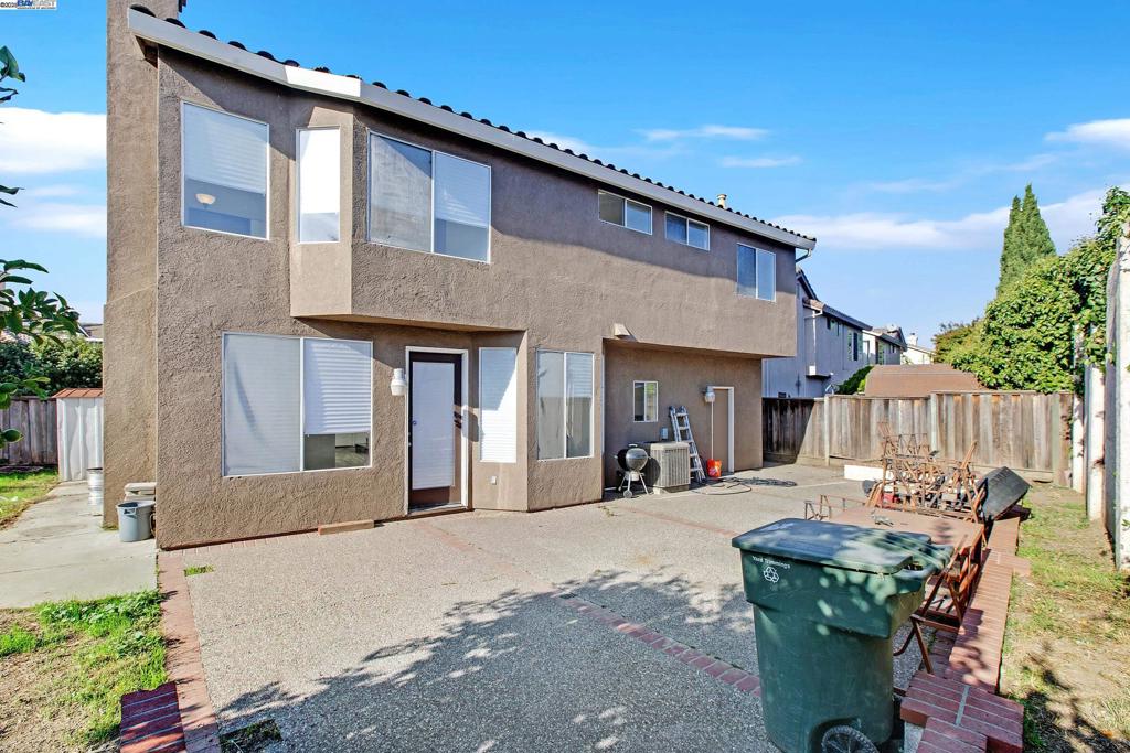 CAMELLIA COURT - Residential