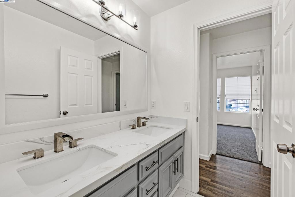 CAMELLIA COURT - Residential