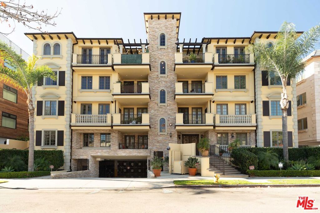 Photo of 1835 Pandora Avenue #402, Los Angeles, CA 90025 (MLS # 26641319)