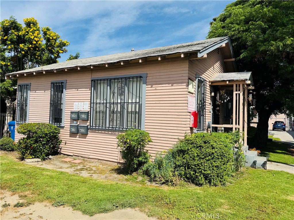 613 W 80th