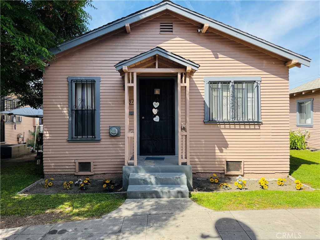 613 W 80th