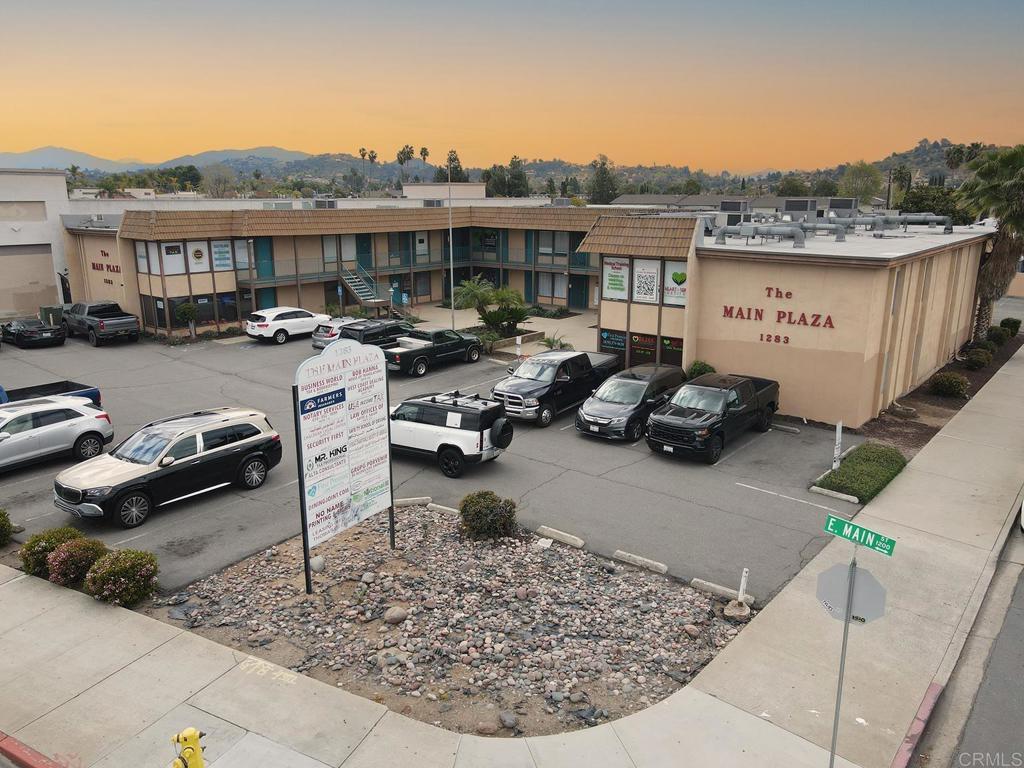 Owner/User or Investment Property. Value Add Multi-Tenant Office Building. High Traffic Area Surrounded by National Retailers Minutes off I-8 & I-67 METICULOUSLY MAINTAINED Asset! New Roof & Landscaping (2023) Separately Metered Electricity Flexible Sizes - Occupy up to 15,792 SF by the end of 2025 to qualify for SBA Financing*(*Buyer to verify) Below Market Rents with Many Short-Term Leases in Place