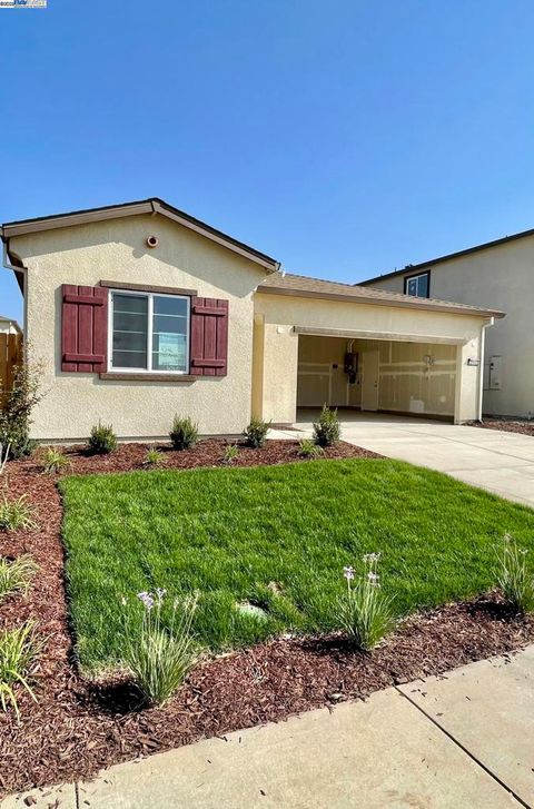 Photo of 4246 Freemark Ave Dr, Merced, CA 95348 (MLS # 41114471)