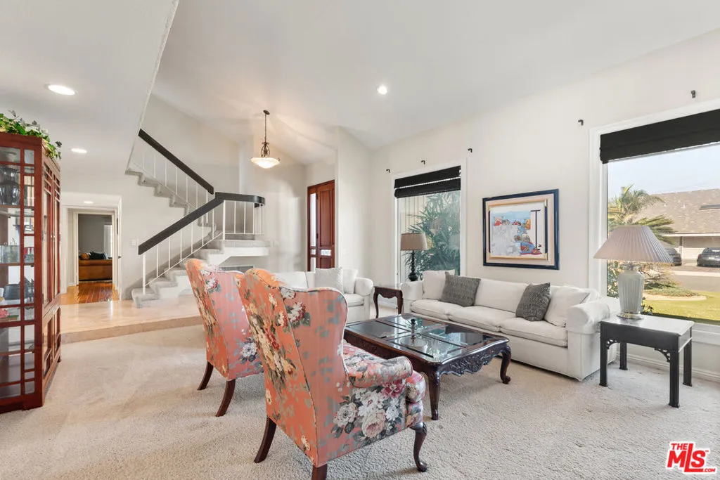 Villa Park, California 92861, United States, 4 Bedrooms Bedrooms, ,3 BathroomsBathrooms,Residential,Active,176933