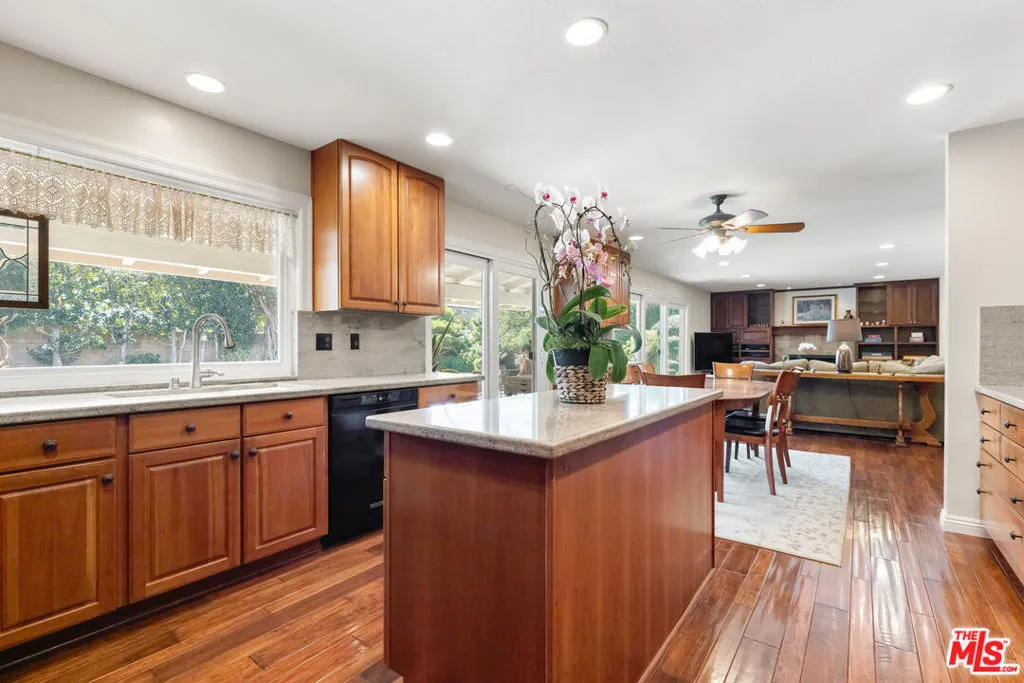 Villa Park, California 92861, United States, 4 Bedrooms Bedrooms, ,3 BathroomsBathrooms,Residential,Active,176933