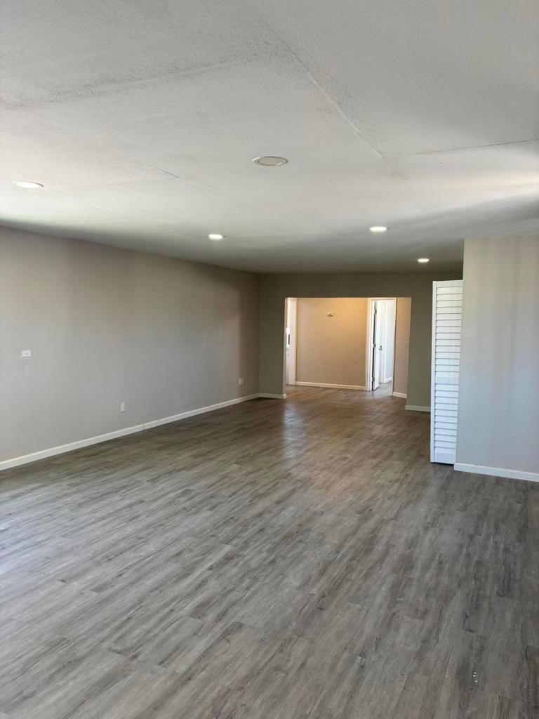 76434 Encanto Drive
