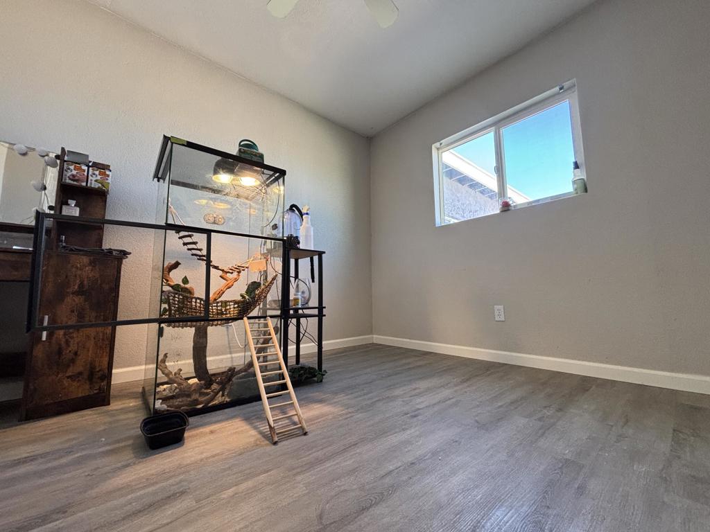 76434 Encanto Drive